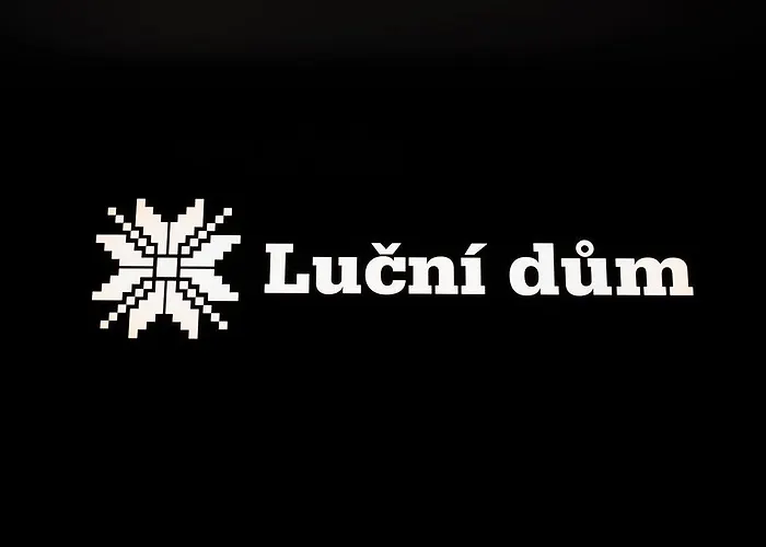 Lucni Dum